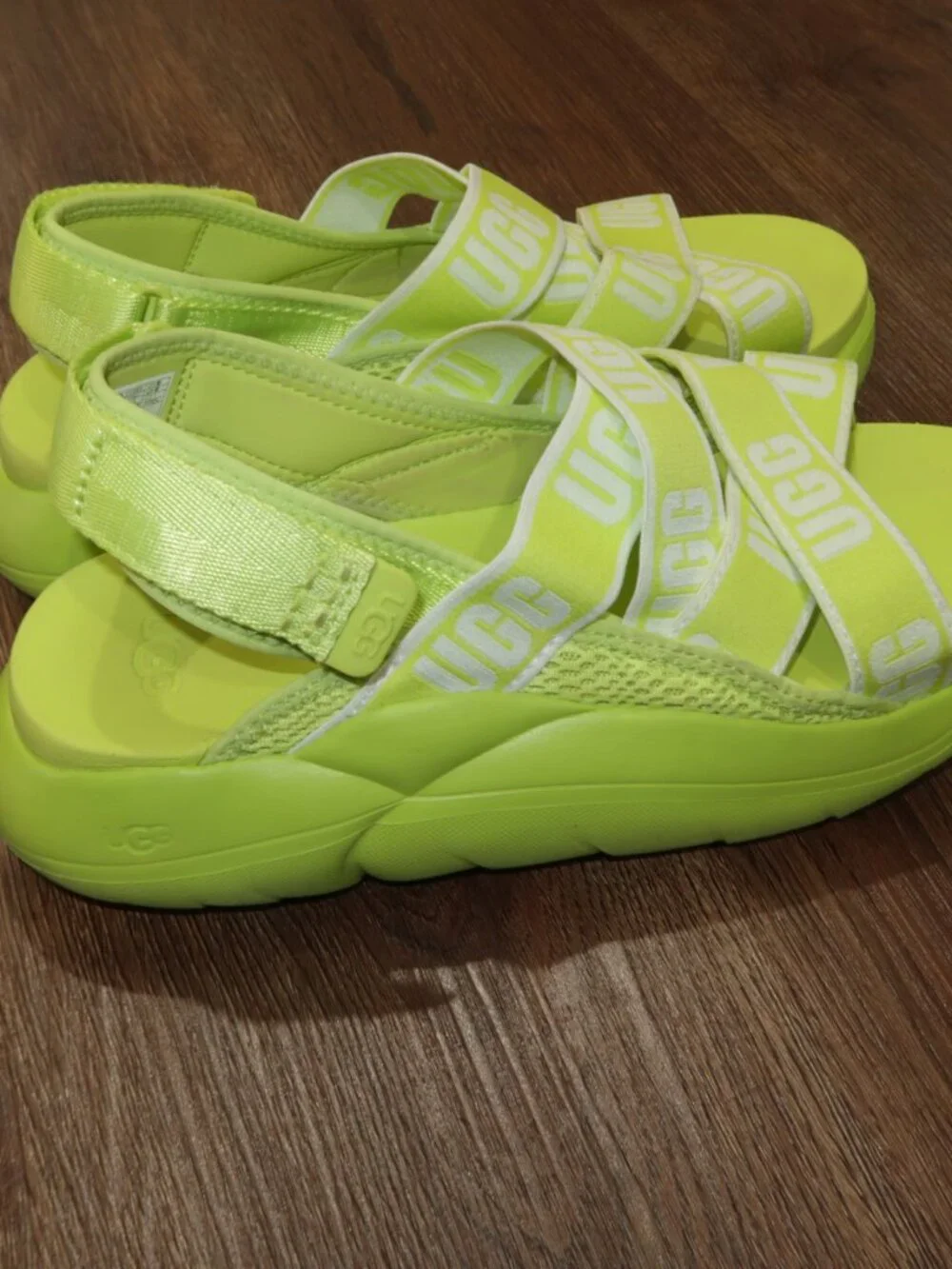 Womens UGG LA Cloud Platform Sandals Stretchy Strappy Neon Green Lightweight 9 - Picture 4 of 11